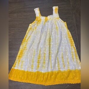 KC Chaudry Women Sleeveless Scoop Knit Artsy Yellow  Light Weight Top Size S
NWT